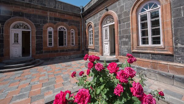 Музей Ованнеса Шираза в Гюмри - Sputnik Армения