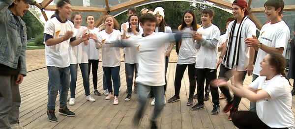 Танцевальный батл солистов театра Тодес и участников шоу Ты супер! Танцы Танцевальный батл солистов театра Тодес и участников шоу Ты супер! Танцы - Sputnik Արմենիա