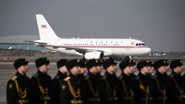 Самолет президента Республики Армения Сержа Саргсяна  в международном аэропорту Внуково-2 - Sputnik Армения
