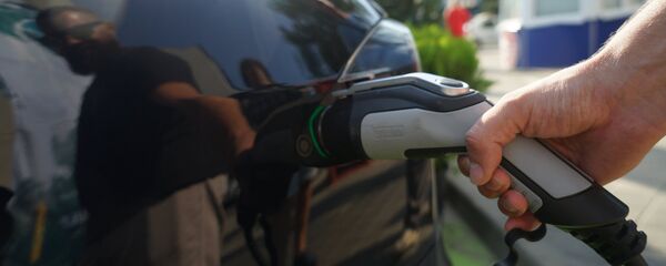 Открытие станции для зарядки электромобилей в Краснодаре - Sputnik Армения