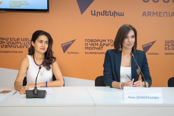 Видеомост, приуроченный к Всемирному дню красоты, Анна Демирханян - Sputnik Армения