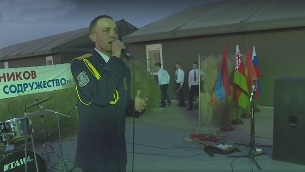 Армянская песня в исполнении белорусского офицера на учениях ОДКБ - Sputnik Արմենիա