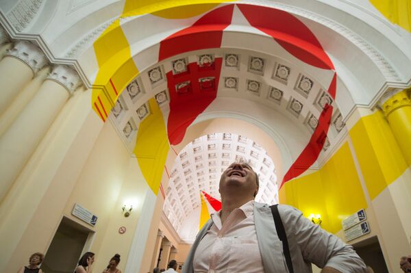 Открытие выставки швейцарского художника Феличе Варини Гексагоны, круги и столы - Sputnik Армения