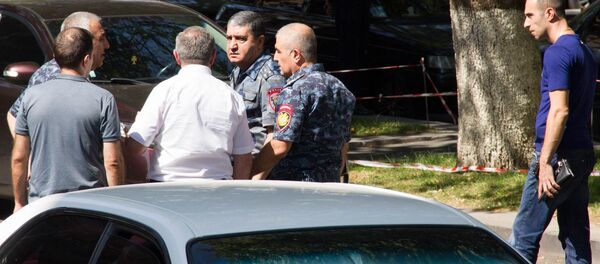 Стрельба на улице Бюзанда Стрельба на улице Бюзанда - Sputnik Армения