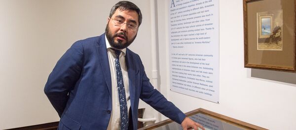 Выставка, посвященная 200-летию  мариниста Ивана Айвазовского. Директор Национальной галереи Арман Цатурян - Sputnik Արմենիա