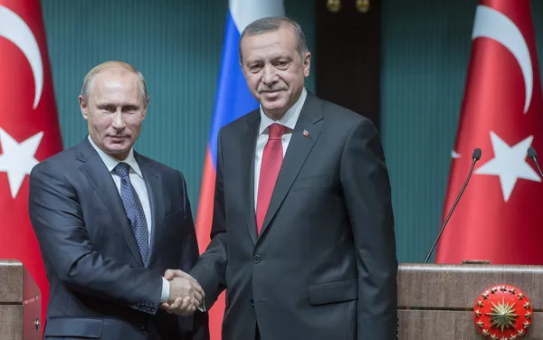 Президент России Владимир Путин (слева) и президент Турецкой республики Реджеп Тайип Эрдоган Президент России Владимир Путин (слева) и президент Турецкой республики Реджеп Тайип Эрдоган - Sputnik Армения