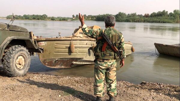 Сирийская армия форсировала реку Ефрат в районе Дейр-эз-Зора - Sputnik Армения