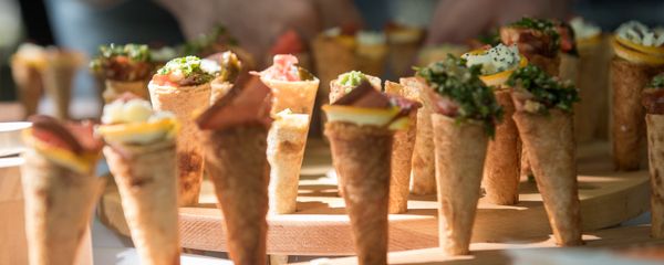 Фестиваль еды Yerevan Food Fest прошел в Английском парке Еревана Фестиваль еды Yerevan Food Fest прошел в Английском парке Еревана - Sputnik Армения