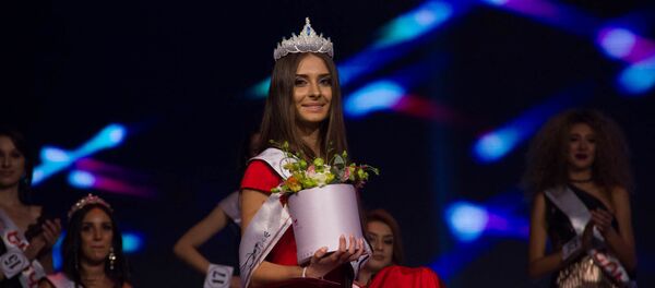 Обладательницей титула Мисс-Армения 2017 Лили Саргсян Обладательницей титула Мисс-Армения 2017 Лили Саргсян - Sputnik Армения