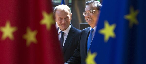 Дональд Туск и премьер-министр Китая Ли Кэцян - Sputnik Армения