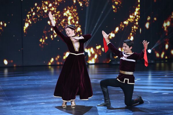 Давид Айвазян и Астхик Мхитарян Давид Айвазян и Астхик Мхитарян - Sputnik Армения