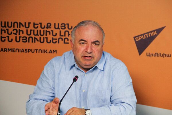 Арагац Ахоян Арагац Ахоян - Sputnik Արմենիա