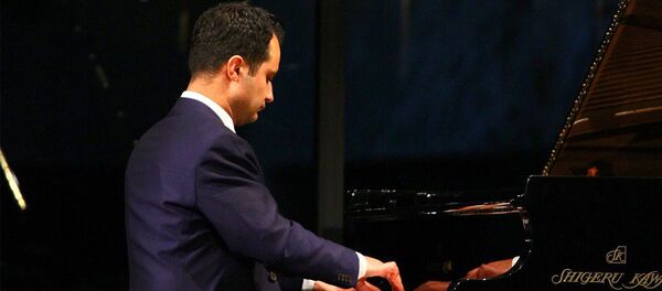 Айк Арсенян Айк Арсенян - Sputnik Արմենիա