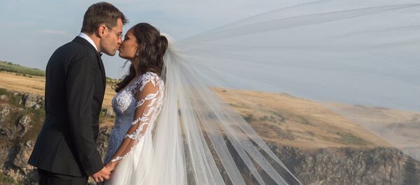 Свадьба Левона Ароняна и Арианы Каоли Свадьба Левона Ароняна и Арианы Каоли - Sputnik Արմենիա