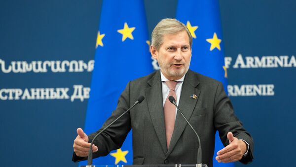 Комиссар Европейской делегации Йоханнес Ханн - Sputnik Արմենիա