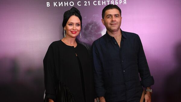 Артур Джанибекян с супругой - Sputnik Արմենիա