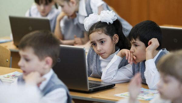 Дети на уроке математики в интерактивной школе Волгограда - Sputnik Армения