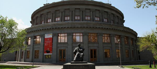 Армянский национальный академический театр оперы и балета имени Александра Спендиаряна Армянский национальный академический театр оперы и балета имени Александра Спендиаряна - Sputnik Армения