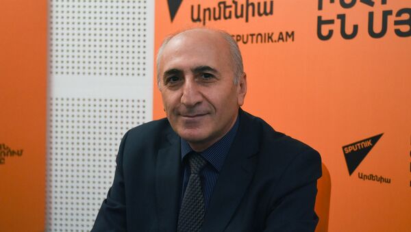 Атом Маргарян в гостях у радио Sputnik Армения - Sputnik Արմենիա