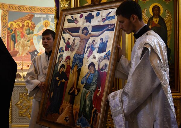 Освящение храма Русской Православной Церкви во имя Воздвижения Животворящего Креста Господня в Ереване - Sputnik Армения