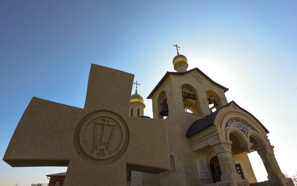 Храм Русской Православной Церкви во имя Воздвижения Животворящего Креста Господня в Ереване - Sputnik Армения