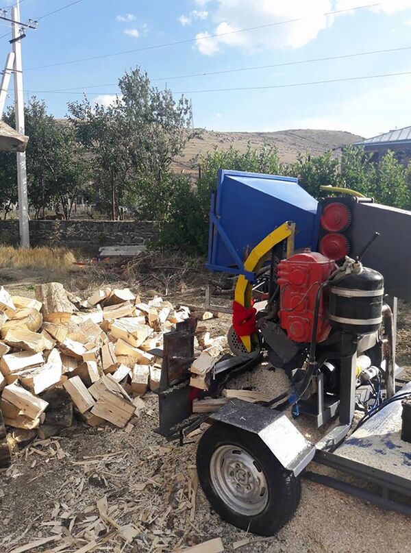 Машина для колки дров Iskandar-N - Sputnik Армения