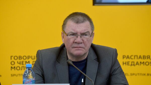 Политолог Александр Тиханский Политолог Александр Тиханский - Sputnik Армения