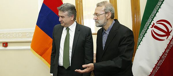 Премьер-министр Армении Карен Карапетян встретился с спикером иранского Меджлиса Али Лариджани Премьер-министр Армении Карен Карапетян встретился с спикером иранского Меджлиса Али Лариджани - Sputnik Արմենիա