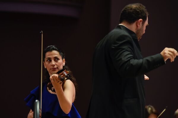 Скрипачка Ани Батикян из Велокобритании. Фестиваль классической музыки Возвращение - Sputnik Армения