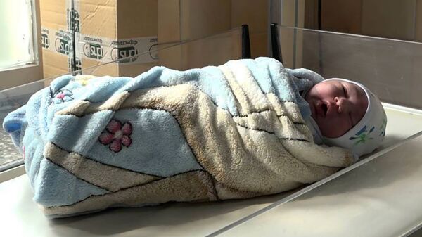 Малыш-богатырь родился на свет в армянском городе Гюмри - Sputnik Армения