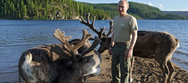 Президент России Владимир Путин во время посещения Республики Тыва Президент России Владимир Путин во время посещения Республики Тыва - Sputnik Արմենիա