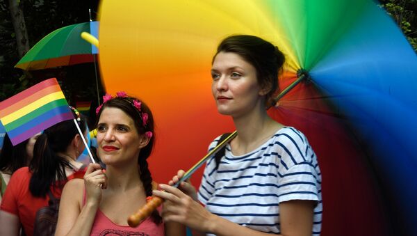 Участники гей-парада в Румынии - Sputnik Արմենիա
