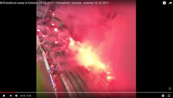 Огненное зрелище устроили фанаты во время матча ЧМ-2018 в Таллинне - Sputnik Արմենիա