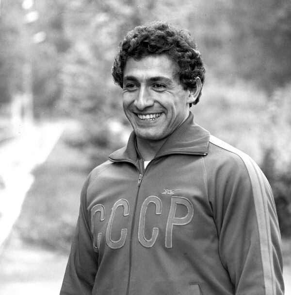 Ереванская жвачка и необычная речь Варданяна - воспоминания бывалых об Олимпиаде-80 - Sputnik Армения