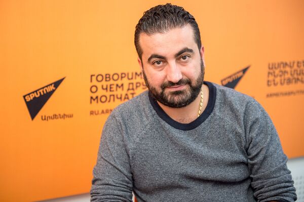 Аза Абрахам в гостях у радио Sputnik Армения - Sputnik Армения