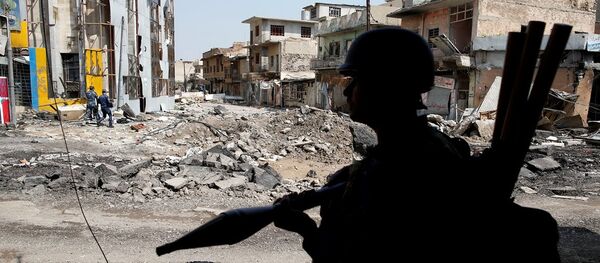 Вооруженный мужчина - Sputnik Армения