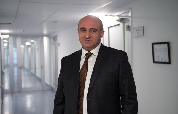 Референс-лаборатория в Ереване. Артавазд Ванян Референс-лаборатория в Ереване. Артавазд Ванян - Sputnik Արմենիա