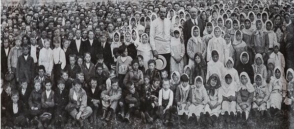 Архивный снимок 1928 года из домашнего архива Батуриных: духоборцы в Канаде - Sputnik Армения