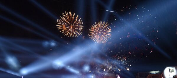 Салют в честь праздника Эребуни-Ереван 2799 Салют в честь праздника Эребуни-Ереван 2799 - Sputnik Արմենիա