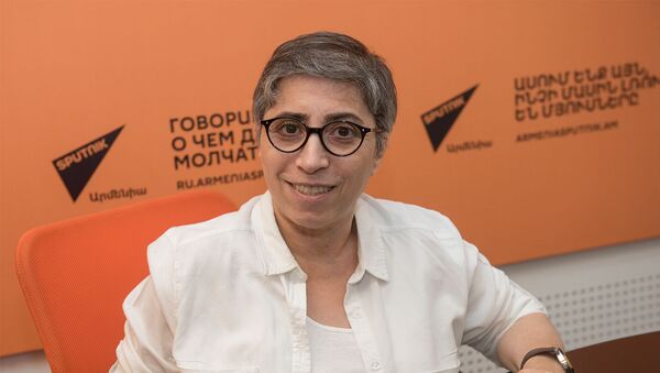 Анаит Абад в гостях у радио Sputnik Армения - Sputnik Արմենիա