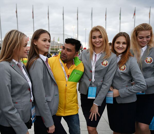 Участники XIX Всемирного фестиваля молодежи и студентов в Сочи - Sputnik Армения