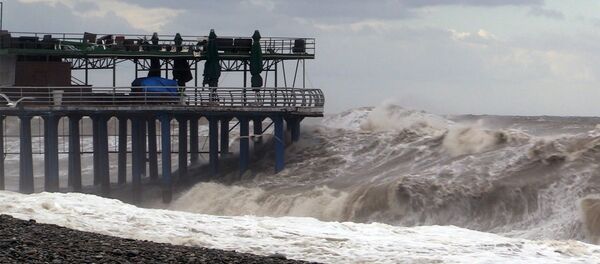 Последствия шторма на Черном море в акватории Батуми - Sputnik Արմենիա