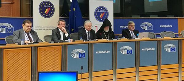 Выступление Эдварда Налбандяна на 4-м Конгрессе армян Европы Выступление Эдварда Налбандяна на 4-м Конгрессе армян Европы - Sputnik Արմենիա