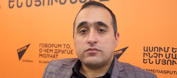 Арташес Халатян в гостях у радио Sputnik Армения Арташес Халатян в гостях у радио Sputnik Армения - Sputnik Արմենիա