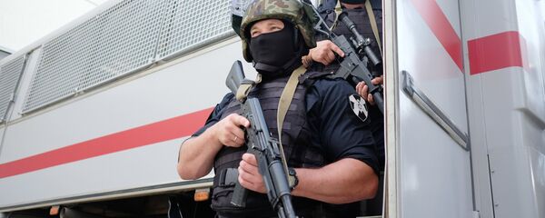Сотрудники ОМОНа Главного управления Росгвардии по Краснодарскому краю Сотрудники ОМОНа Главного управления Росгвардии по Краснодарскому краю - Sputnik Армения