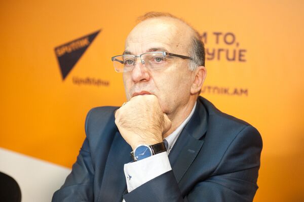 Татул Манасерян Татул Манасерян - Sputnik Армения