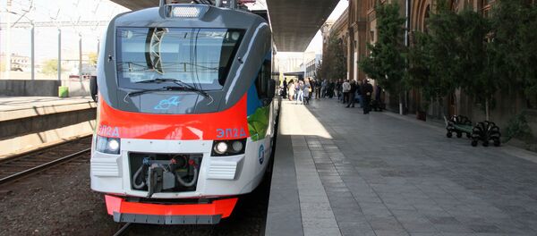 Новый современный электропоезд Новый современный электропоезд - Sputnik Արմենիա