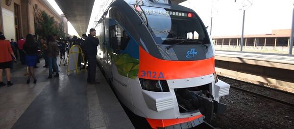 Армения приобрела из России новый электропоезд - Sputnik Армения