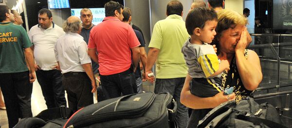 Сирийские армяне в аэропорту Звартноц Сирийские армяне в аэропорту Звартноц - Sputnik Армения