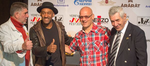 Вазген Асатрян, Маркус Миллер, Арто Тундж Бояджян и Левон Малхасян Вазген Асатрян, Маркус Миллер, Арто Тундж Бояджян и Левон Малхасян - Sputnik Արմենիա